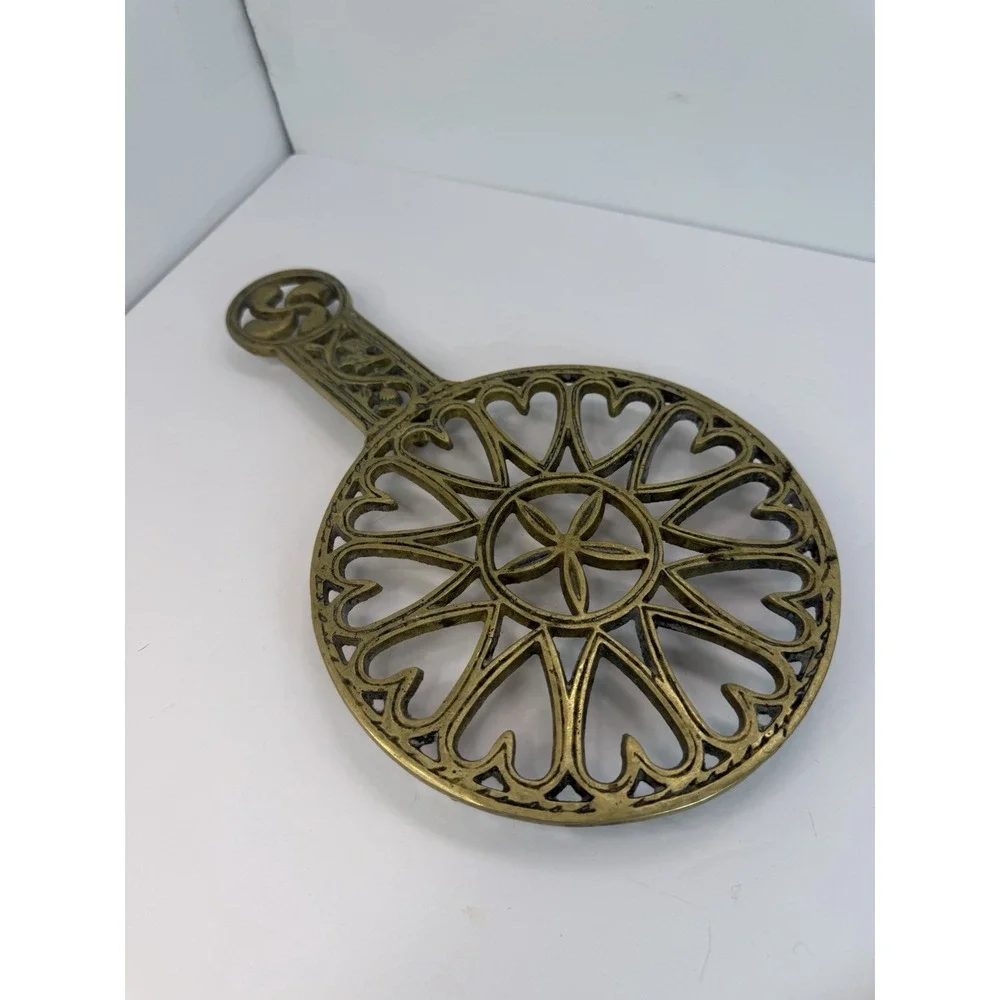 Wilton Flower & Hearts Brass Tone Footed Metal Pot Trivet Vintage Home Decor